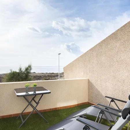 Family Sea View Townhouse Apartment